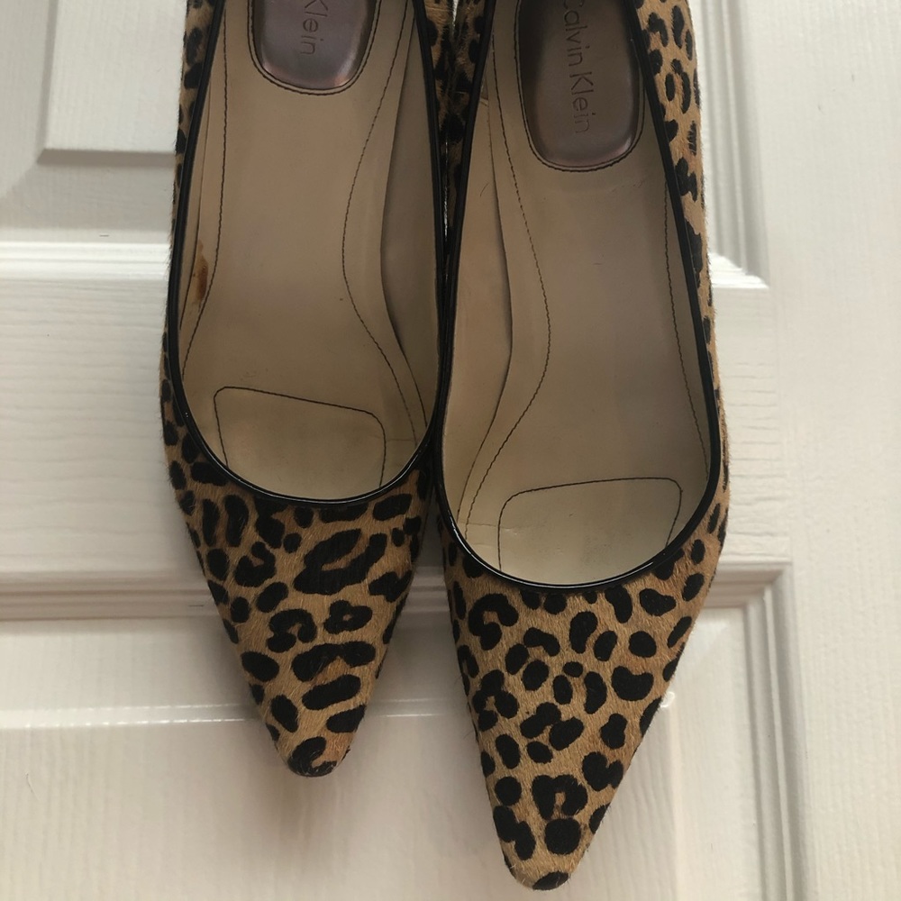 Calvin Klein leopard pumps Size 8.5 M